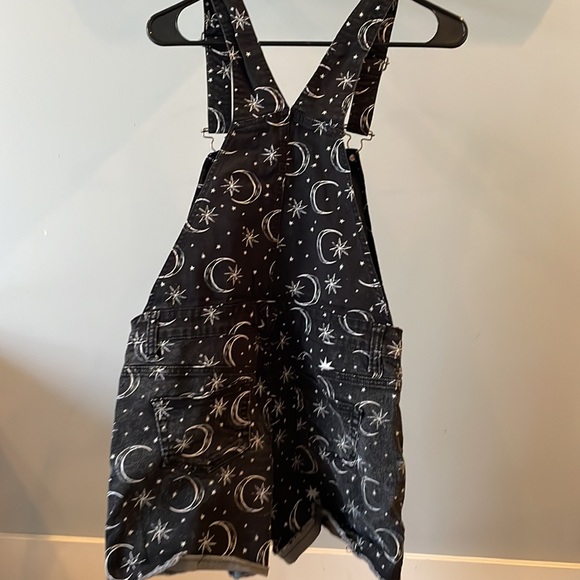 Hot topic overalls - Picture 4 of 4